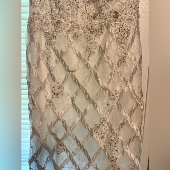 Wedding Dress Size XL - Picture 3 of 6